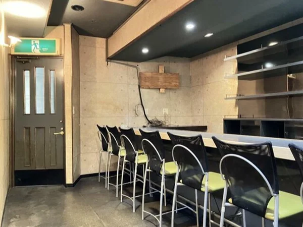 鶴間の居抜き店舗の内装