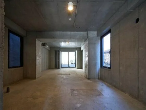 貸店舗(スケルトン)の内装