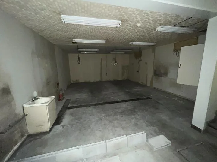 貸店舗(スケルトン)の内装