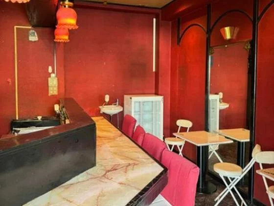 西八王子のスナック・パブ居抜きの内装