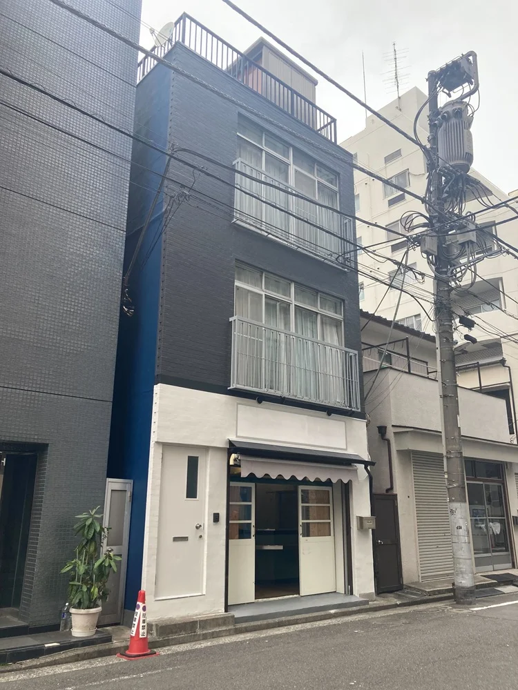 多国籍料理の居抜き物件の外観