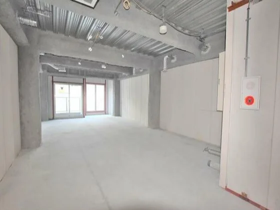 麻布十番のスケルトン物件の内装