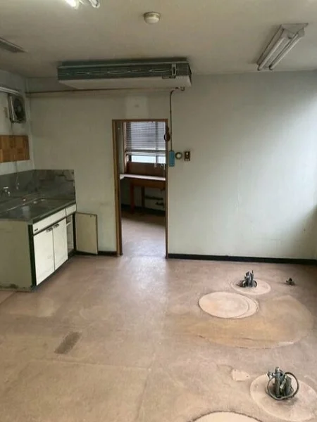 中板橋の事務所仕様店舗物件の内装