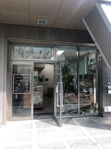 美容室・理容室の居抜き物件のエントランス