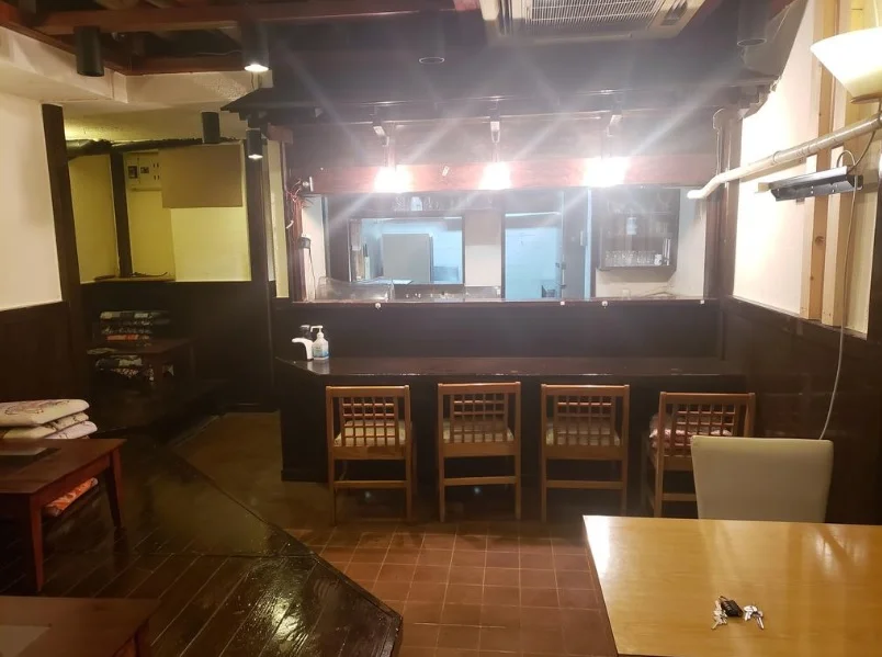 河辺の居抜き店舗の内装