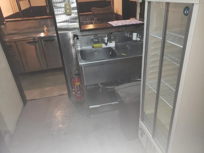 河辺の居酒屋居抜きの厨房