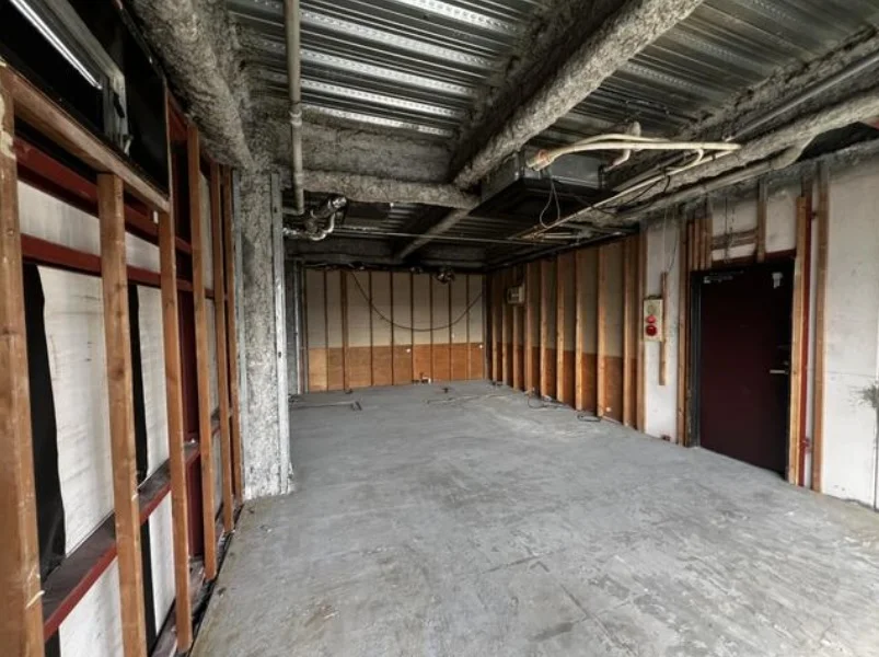 貸店舗(スケルトン)の内装