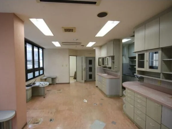 平間の歯科居抜きの内装