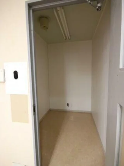 歯科の居抜き物件の内装