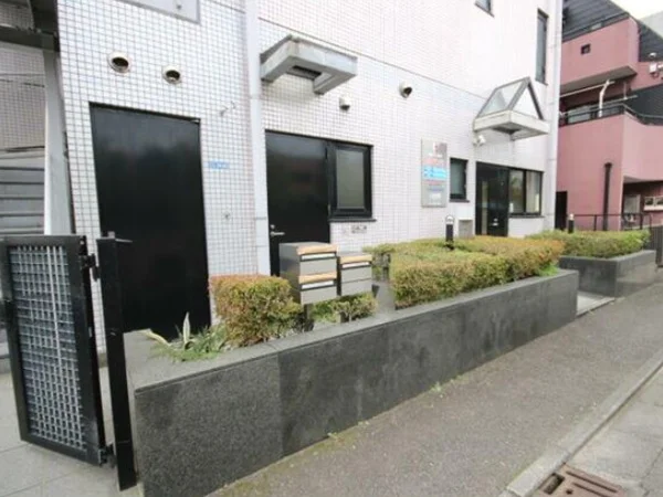 平間の居抜き店舗の外観