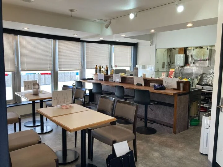 ダイニングバーの居抜き物件の内装