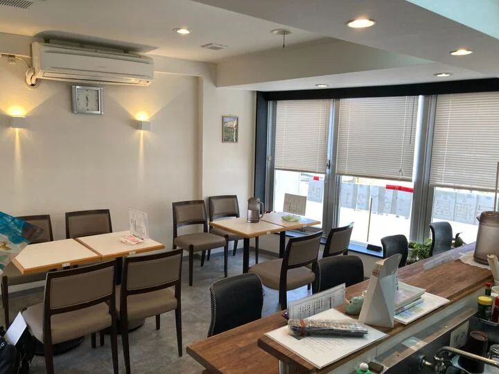 ダイニングバーの居抜き物件の内装