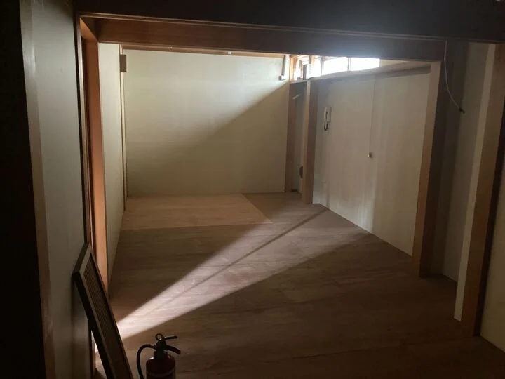 河辺の定食屋居抜きの内装