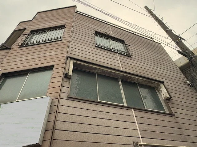 千歳船橋のスケルトン店舗物件の外観