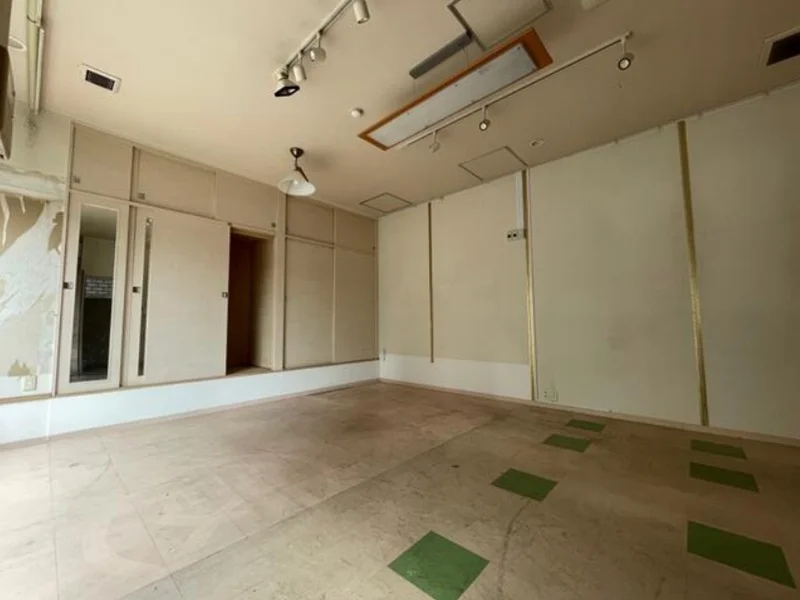 京成曳舟の事務所仕様物件の内装