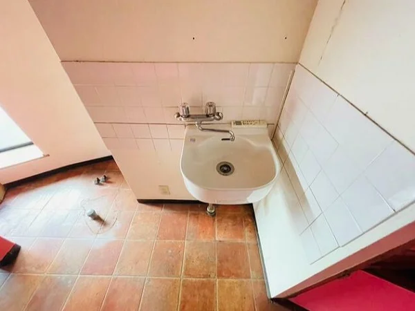 上大岡の美容室・理容室居抜きの内装