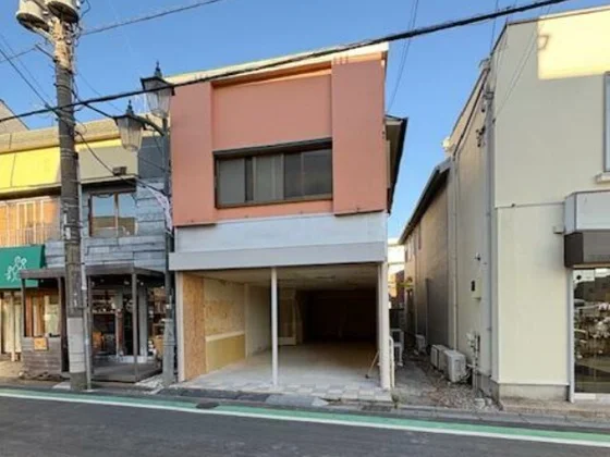 貸店舗(スケルトン)の内装