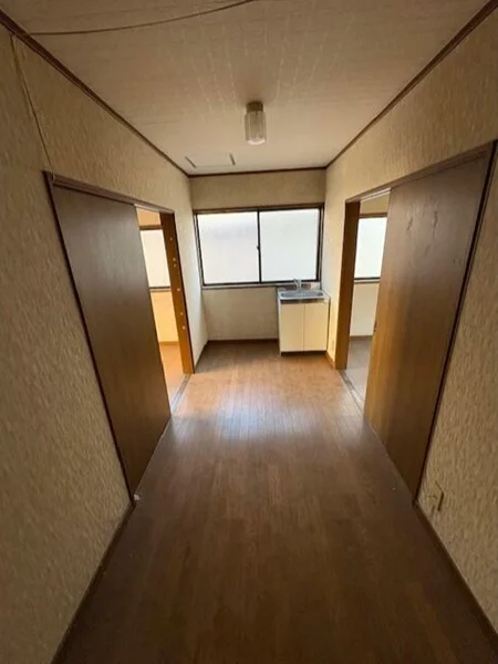 柴崎のスケルトン物件の内装