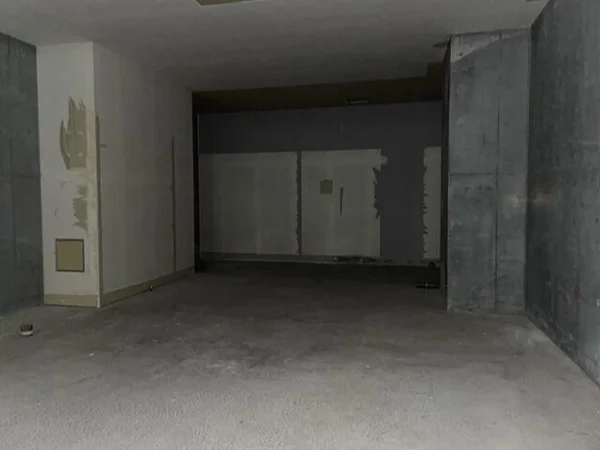 千葉のスケルトン店舗物件の内装