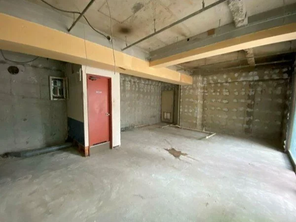 貸店舗(スケルトン)の内装