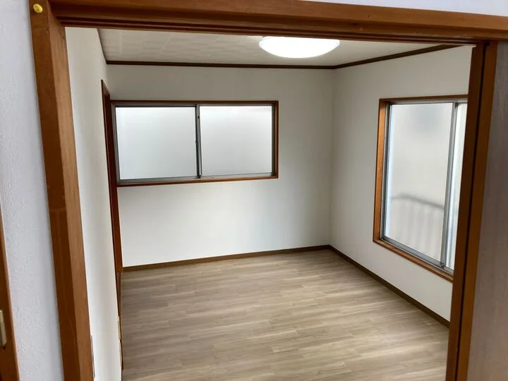 本八幡の事務所仕様店舗物件の内装