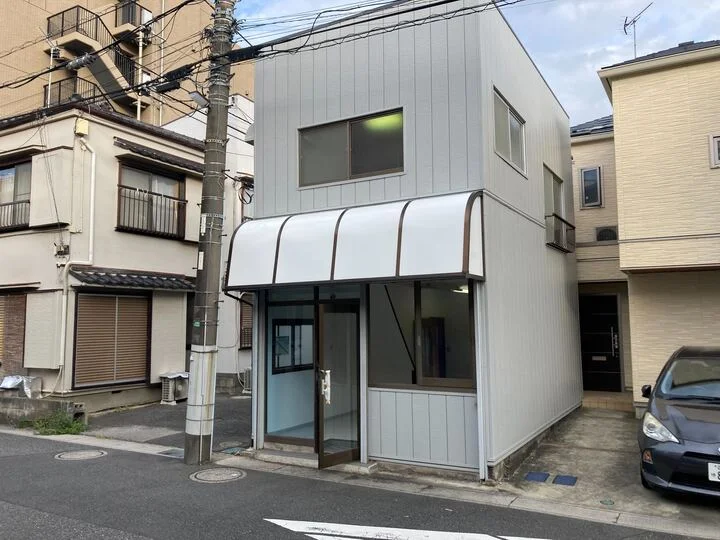 貸店舗(事務所仕様)の外観