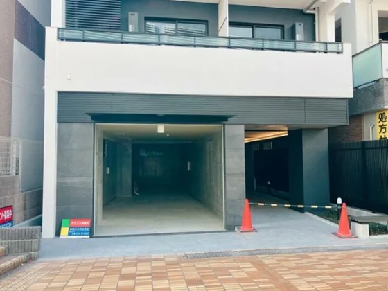 都筑ふれあいの丘のスケルトン物件のエントランス