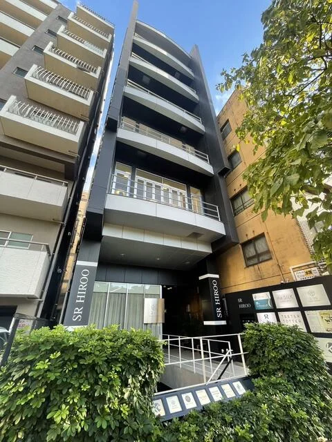 広尾の医院居抜きの外観