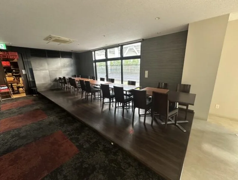 中華料理の居抜き物件の内装