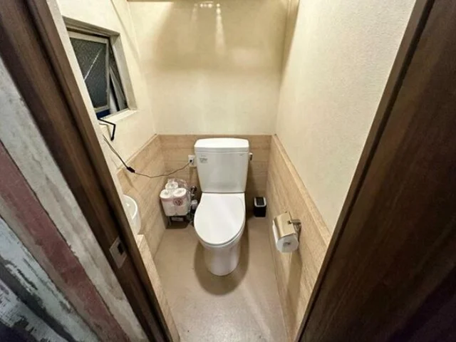 物販の居抜き物件の内装