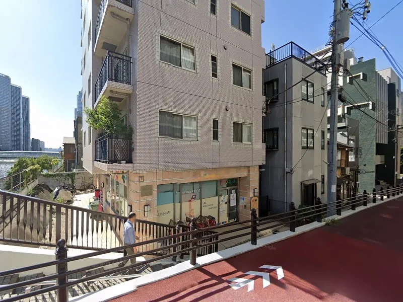 貸店舗(事務所仕様)の外観