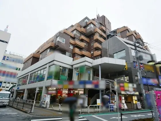 経堂の事務所仕様店舗物件の外観