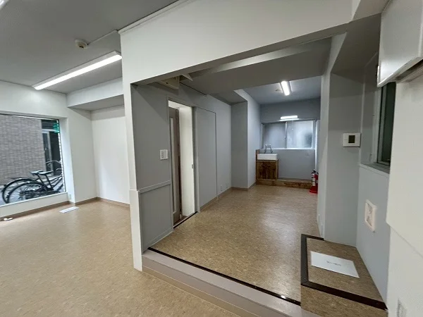 貸店舗(事務所仕様)の内装