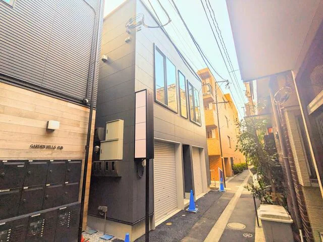 月島のスケルトン店舗物件の外観