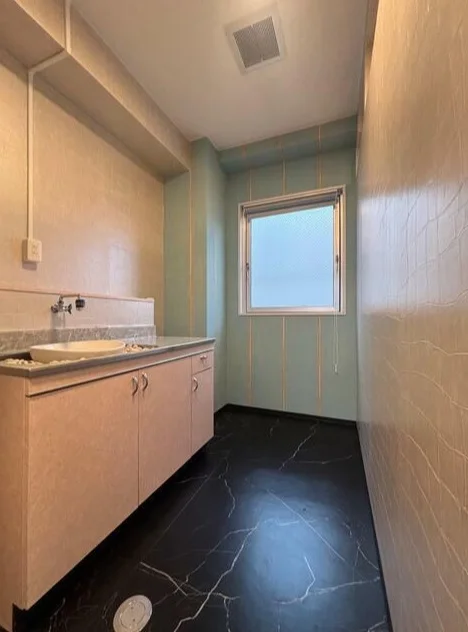 日野のエステ居抜きの内装