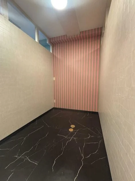 日野の居抜き店舗の内装