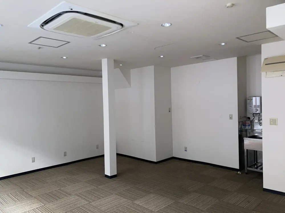 亀有の事務所仕様店舗物件の内装
