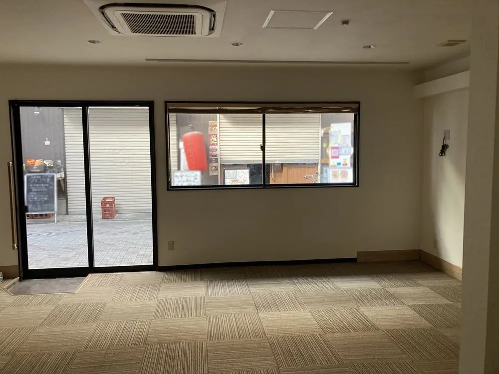 貸店舗(事務所仕様)の内装