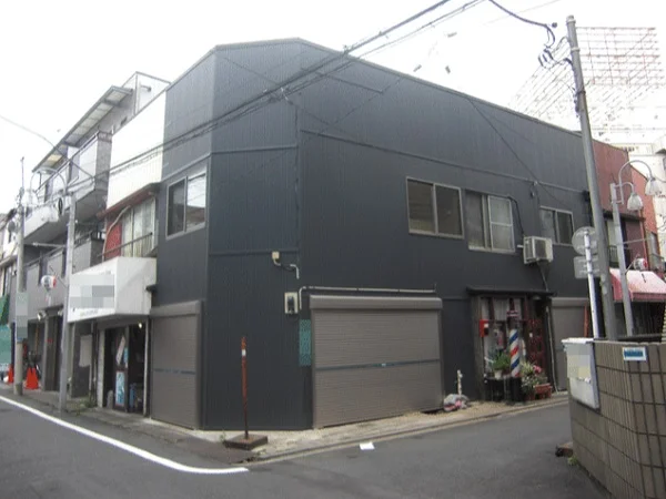 野方のスケルトン店舗物件の外観