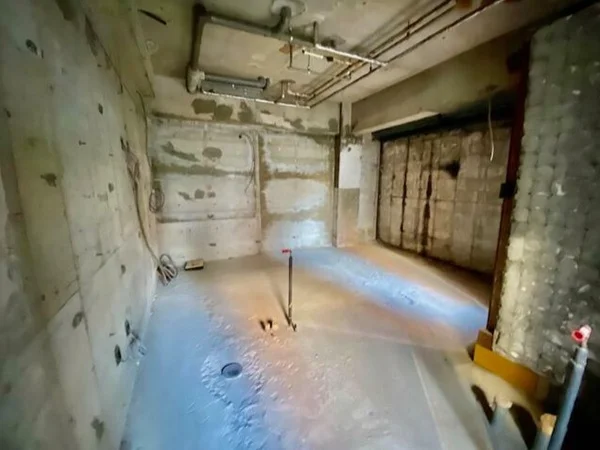 貸店舗(スケルトン)の内装