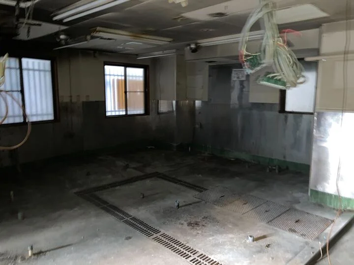 居酒屋の居抜き物件の厨房