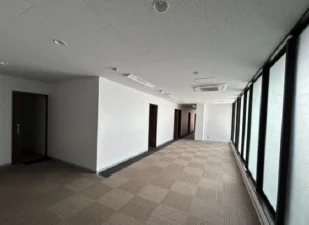 貸店舗(事務所仕様)の内装