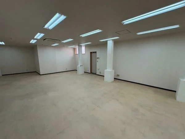貸店舗(事務所仕様)の内装