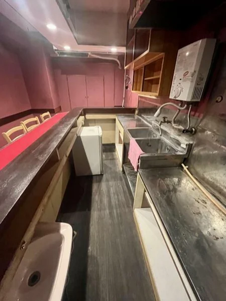 スナック・パブの居抜き物件の厨房