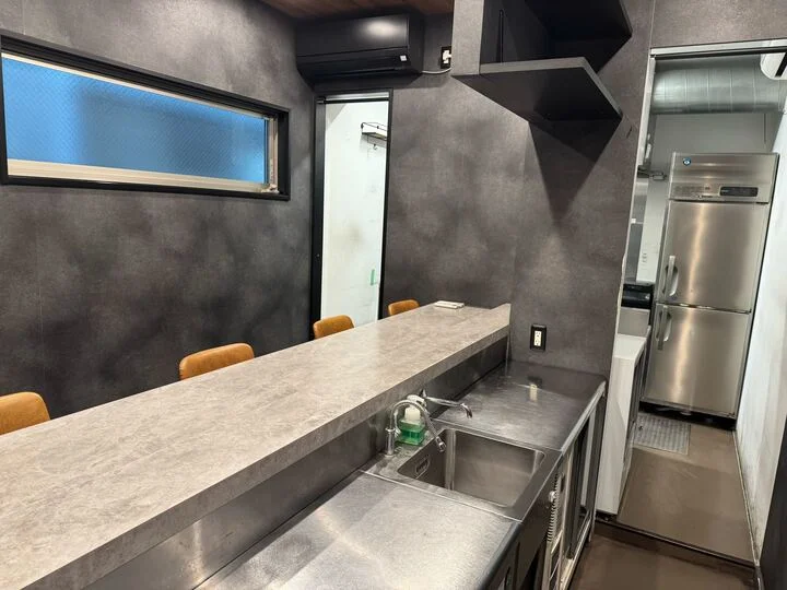 元町・中華街の焼鳥・焼きとん居抜きの厨房