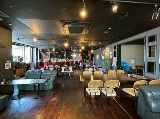 ダイニングバーの居抜き物件の内装