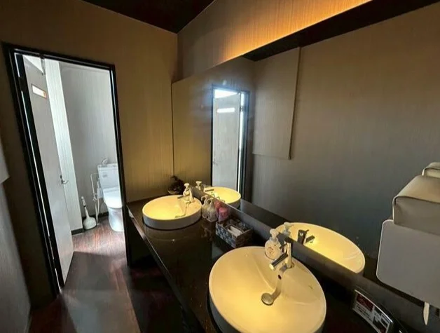 ダイニングバーの居抜き物件の内装