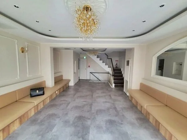 表参道のカフェ・喫茶店居抜きの内装