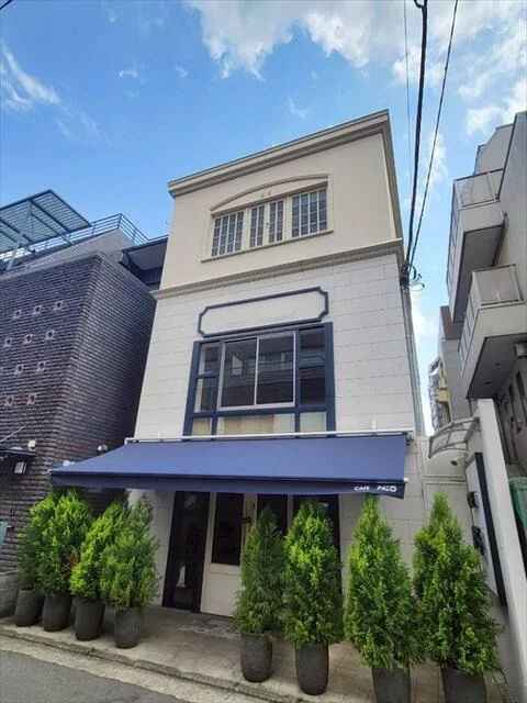 表参道の居抜き店舗の外観