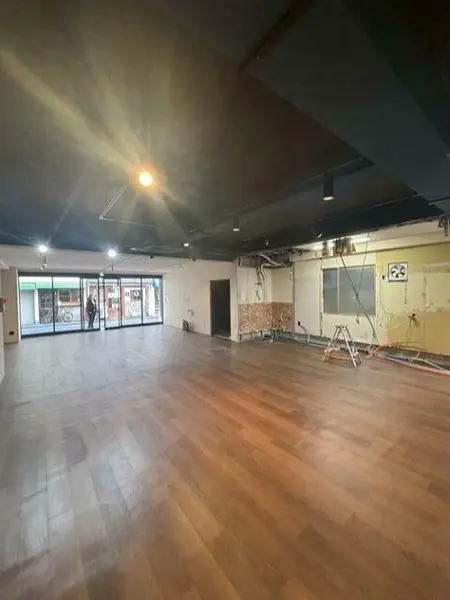 吉祥寺の事務所仕様店舗物件の内装